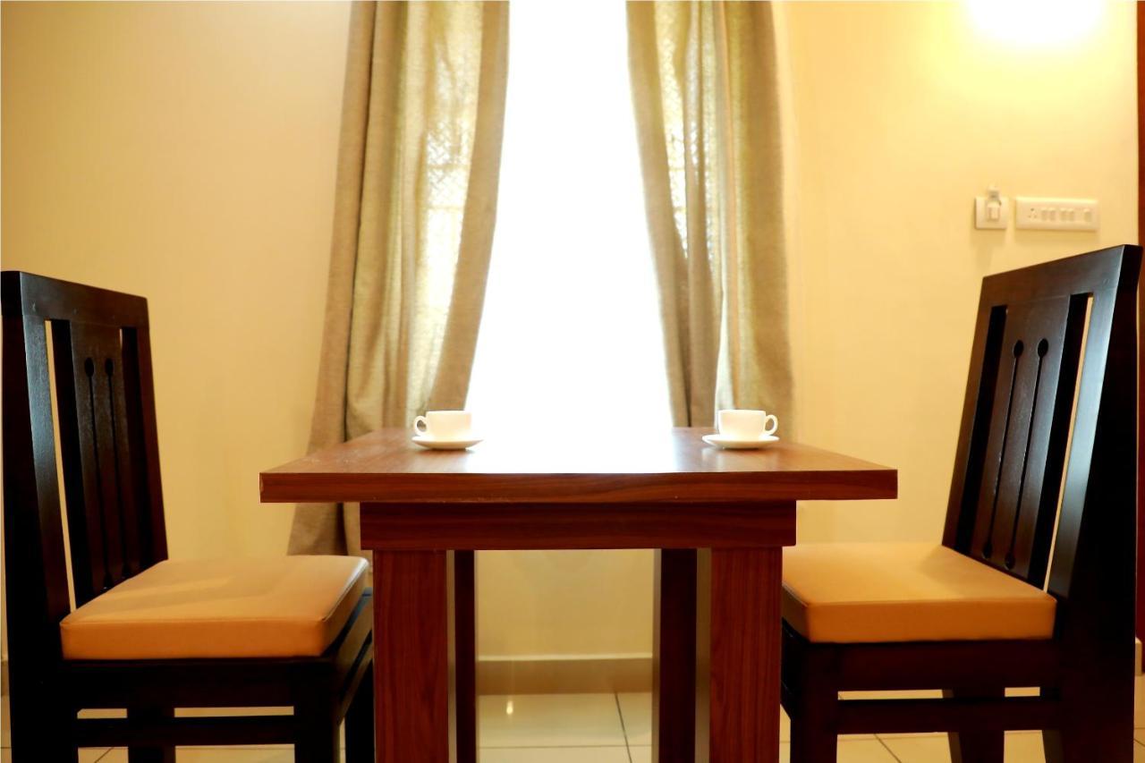 Wayanad Royal Crown Hotel Калпата Екстериор снимка